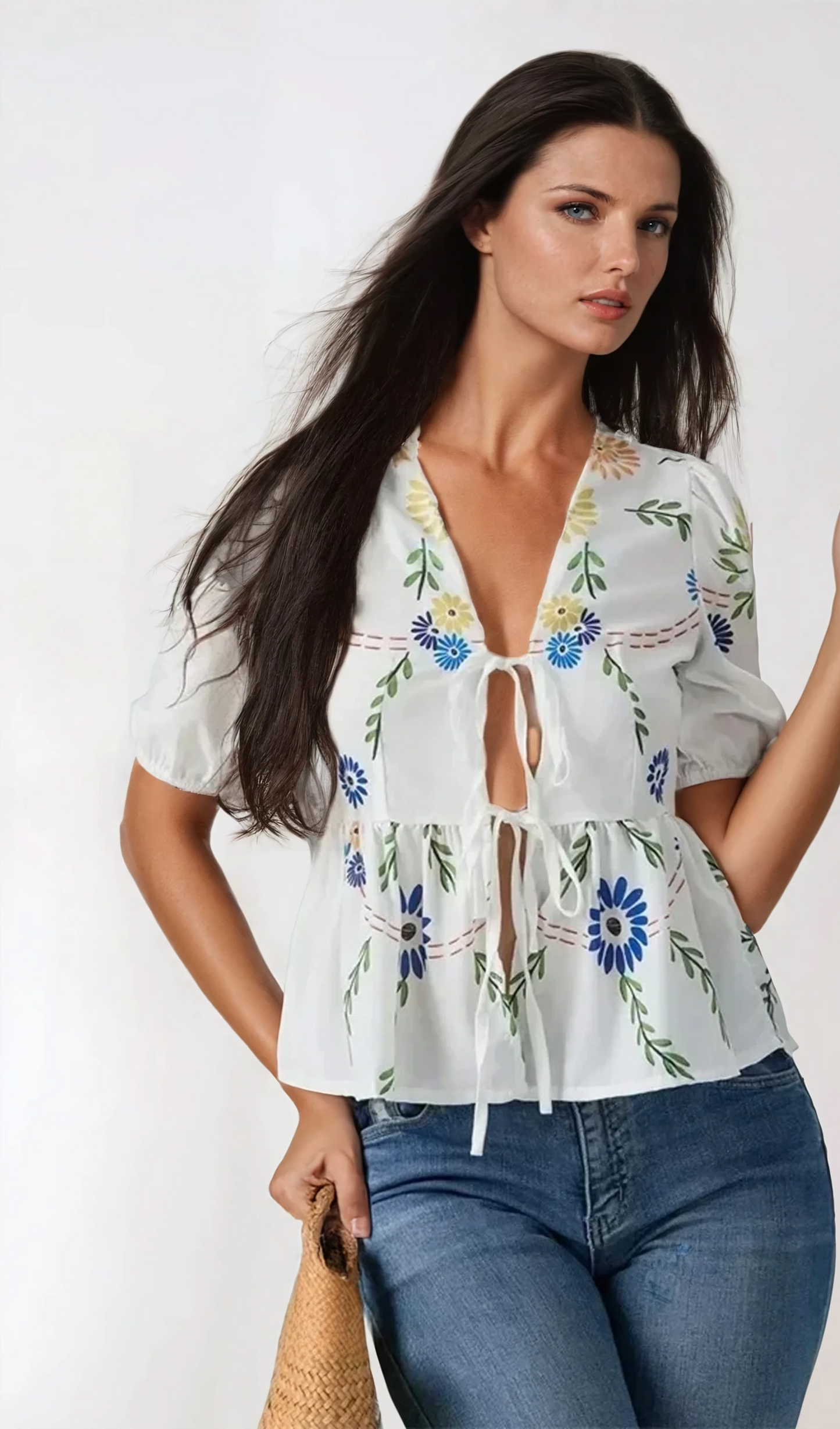 Elegante Bluse mit Blumenmuster – Kurzarm, Puffärmel, V-Ausschnitt & Schnürung