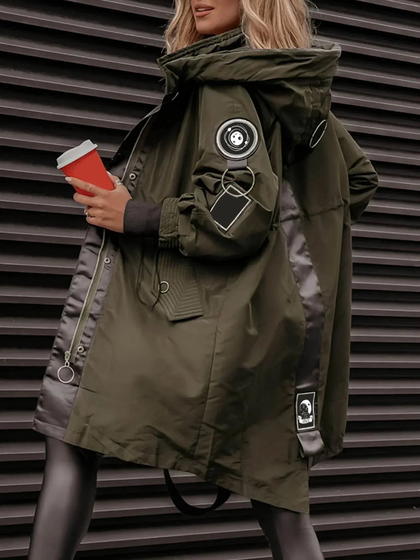 Damenjacke im urbanen Look