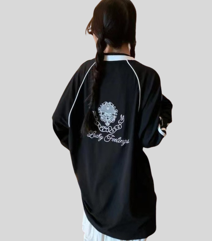 Stylisches V-Neck Jersey mit Streifen