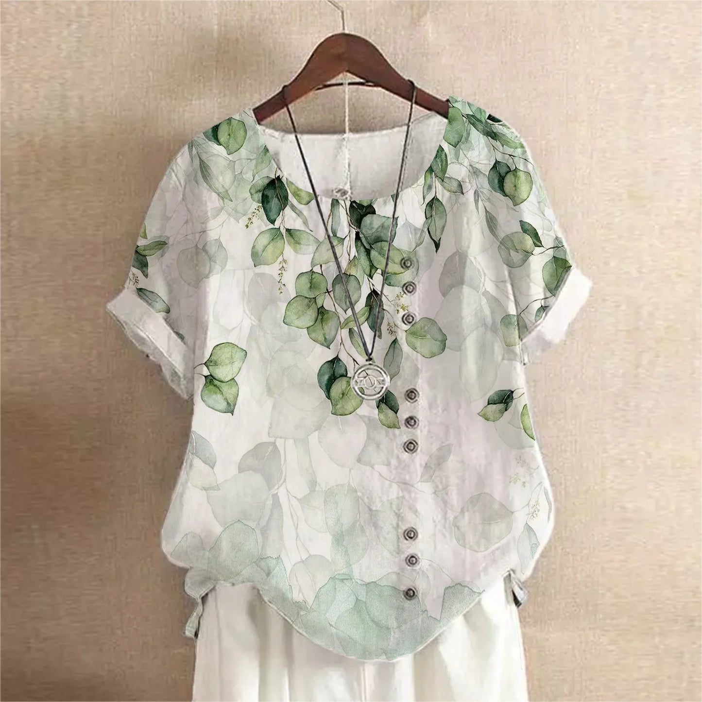 Sommerliche Damenbluse – Luftig, Retro & mit floralem Muster für einen eleganten Look