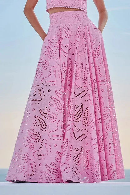 Maxirock und Crop-Top