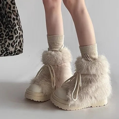 Trendige Fell-Boots für kalte Tage