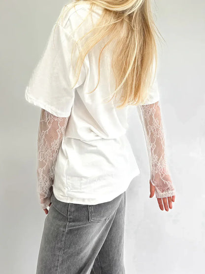 T-Shirt mit Spitzenärmeln