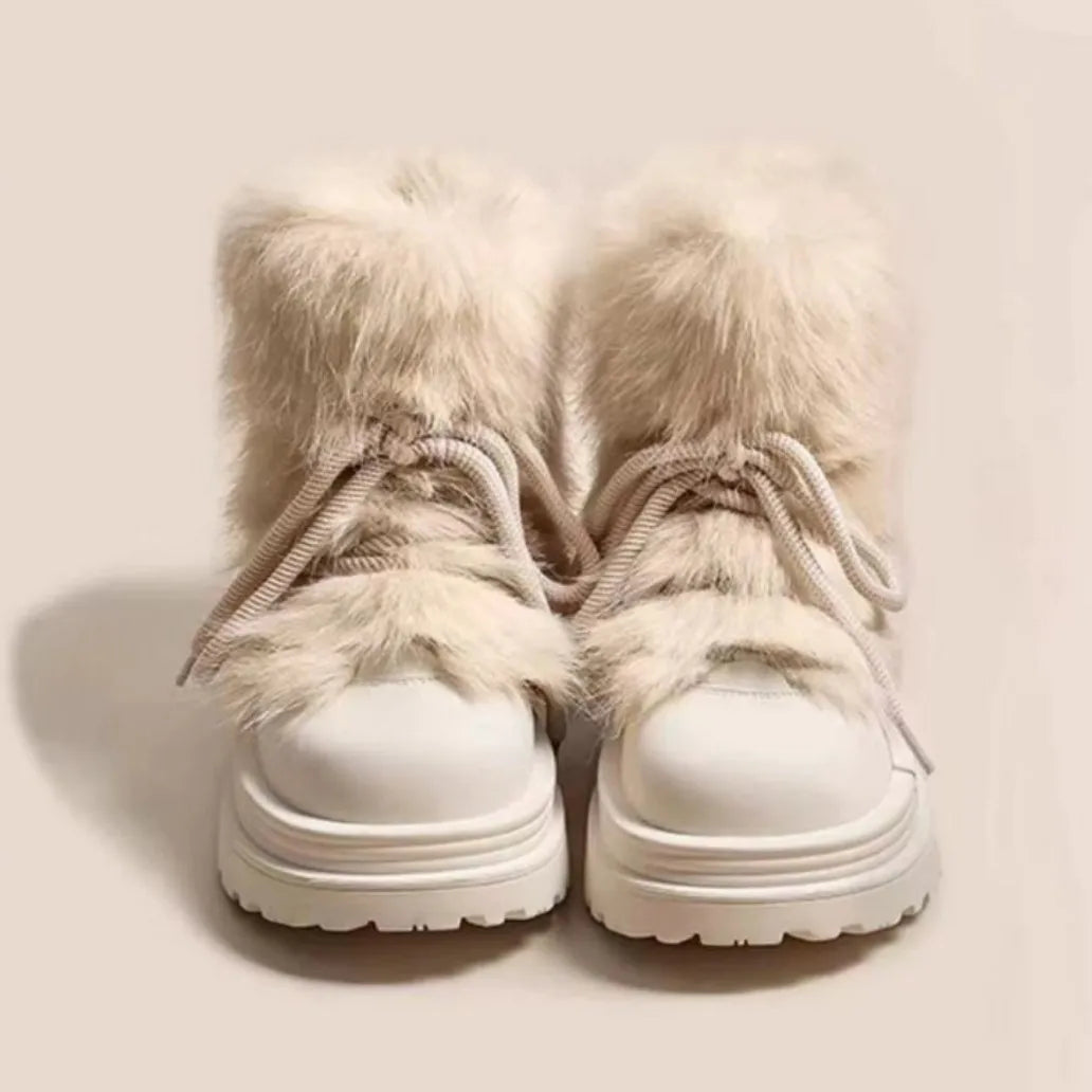 Trendige Fell-Boots für kalte Tage