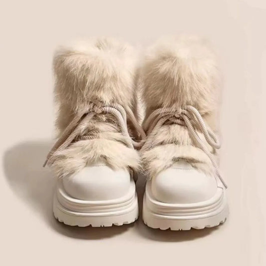 Trendige Fell-Boots für kalte Tage