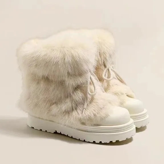 Trendige Fell-Boots für kalte Tage