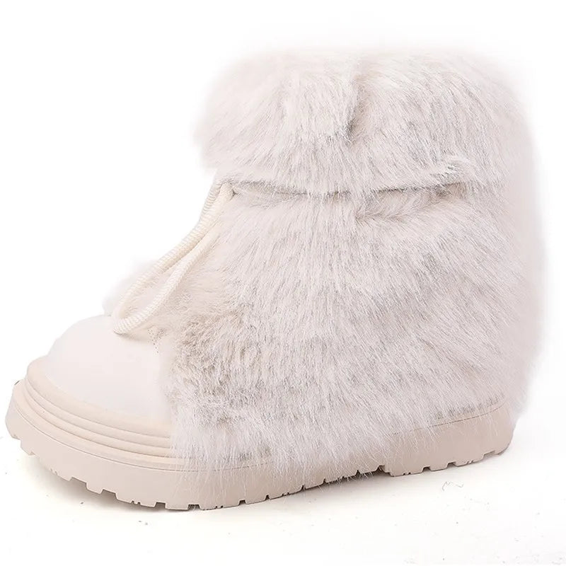 Trendige Fell-Boots für kalte Tage