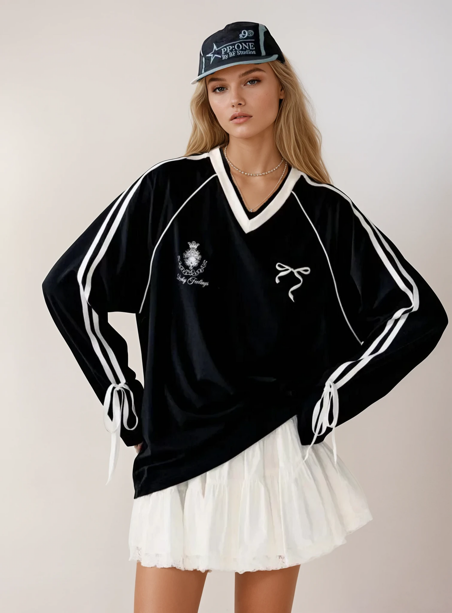 Stylisches V-Neck Jersey mit Streifen