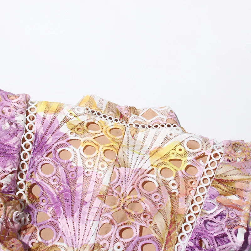 Elegantes Spitzenkleid Florale Eleganz