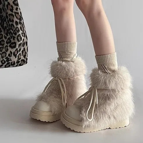 Trendige Fell-Boots für kalte Tage